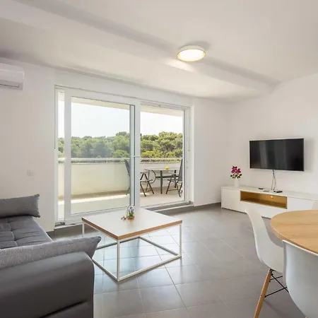 At Frida Apartmán Premantura