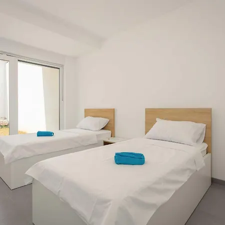 Apartment At Frida *