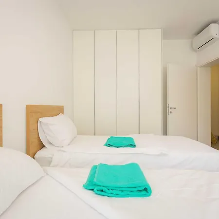 Apartment At Frida *