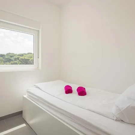 Apartment At Frida *