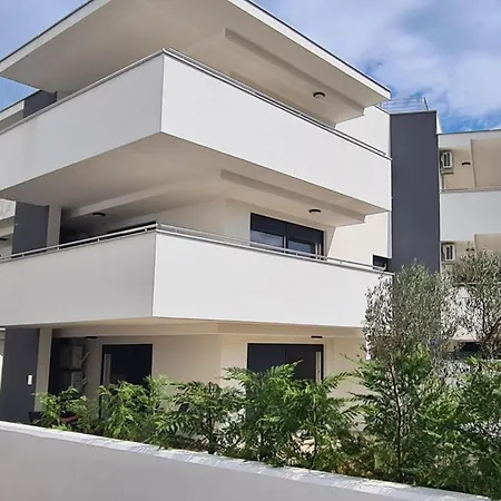 Apartment At Frida *